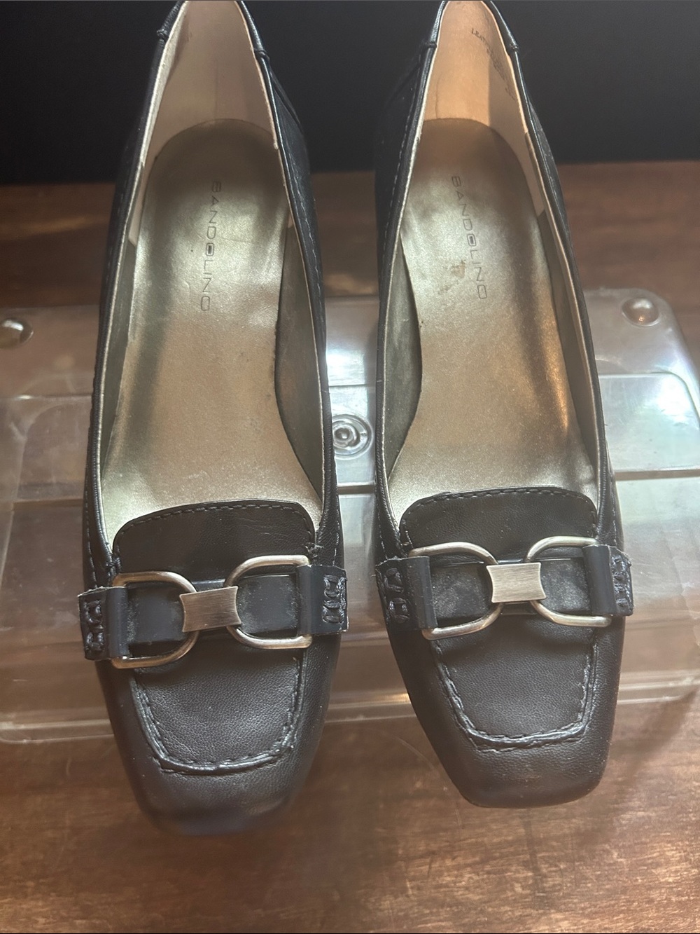 Bandolino Navy Loafers with Gold-Tone Buckle Size 6.5 M
